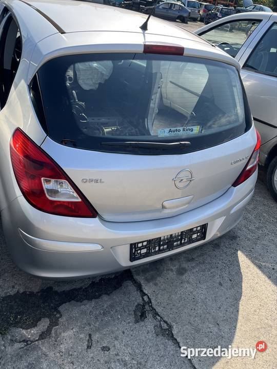 Opel Corsa d lampa tylna lewaprawa Ropczyce sprzedam