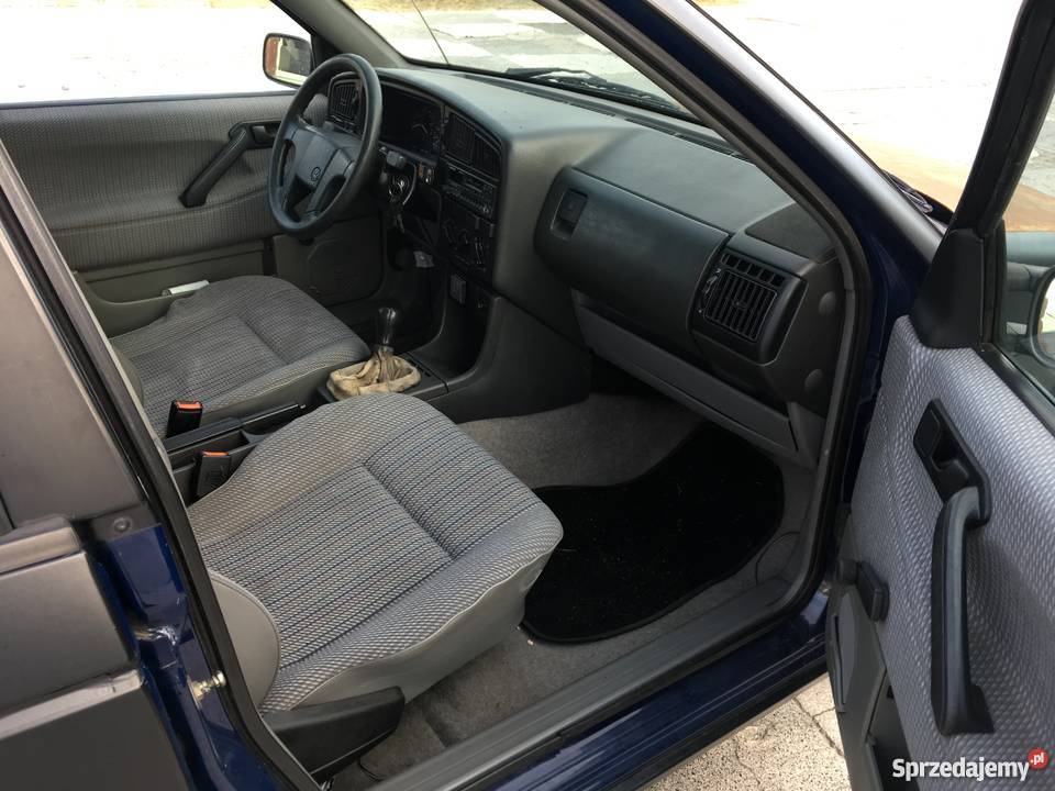Volkswagen PASSAT B3 18b klima alu GERMAN style 90KM lubelskie Tomaszów Lubelski
