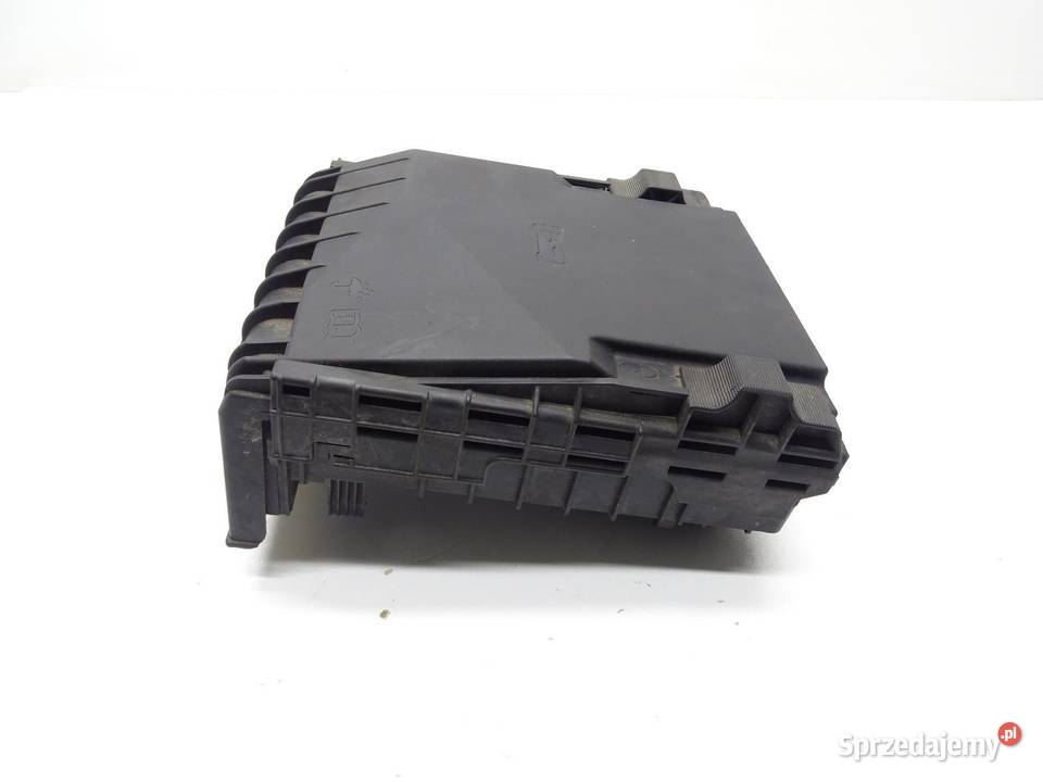 SKRZYNKA BEZPIECZNIKÓW 1K0937125D A3 8P LEON II Skrzynki bezpieczników
