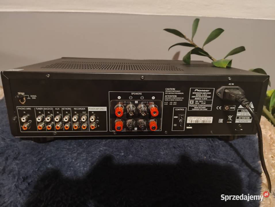 Wzmacniacz Pioneer a 30 k z pilotem Trzebuska