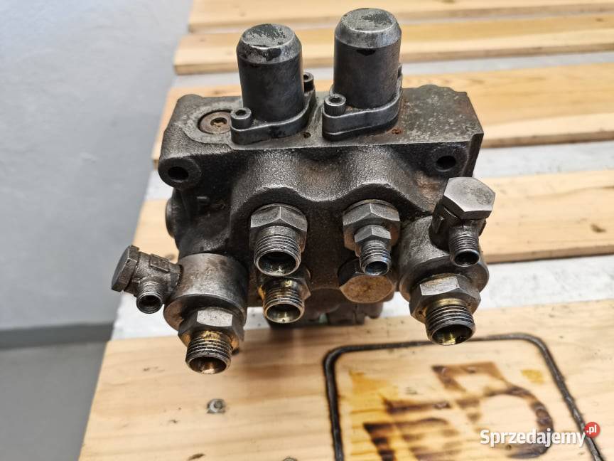 Rozdzielacz hydrauliczny Merlo P 6010 Wilkowo sprzedam
