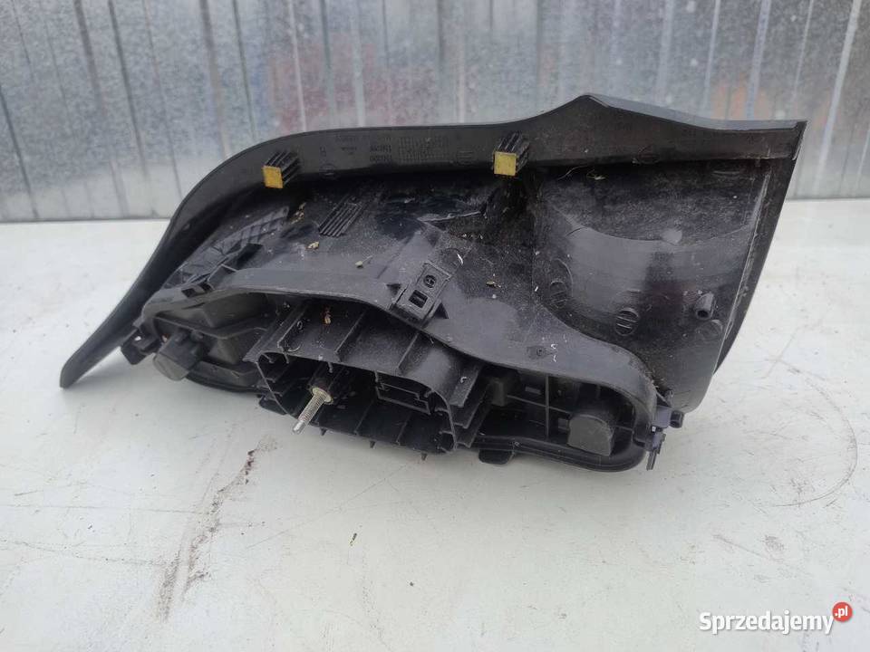 LAMPA PRAWY TYŁ TYLNA SEAT MI UP 1S0945096G osobowe wielkopolskie sprzedam