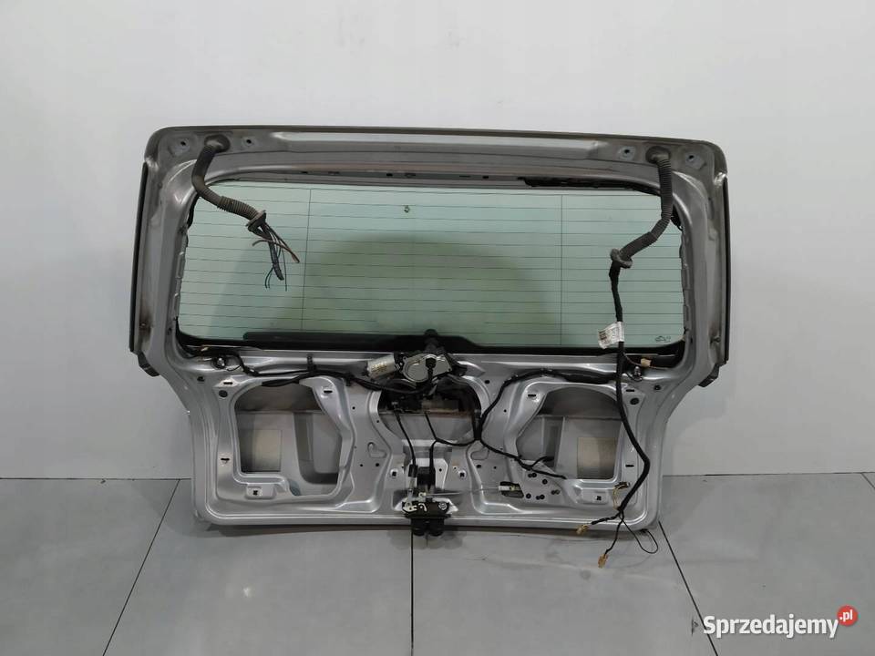 KLAPA TYŁ SZYBA KOMBI SREBRNA Audi A4 II