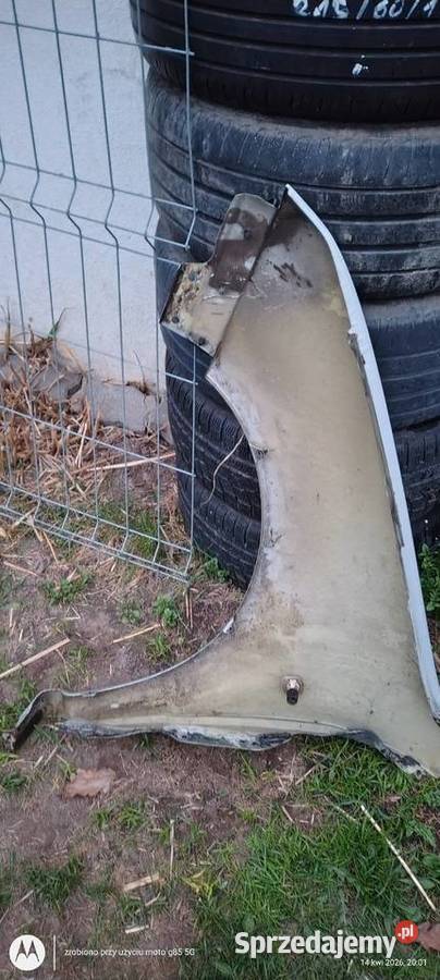 Błotnik prawy przód Fabia 1 kod lakieru 9102 Lubin