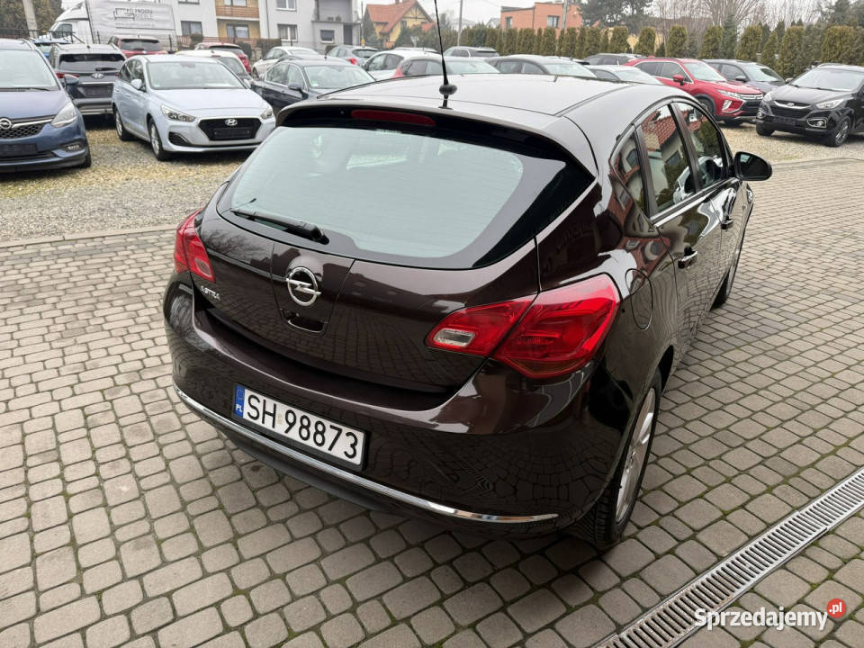 Opel Astra 16 116 Klimatyzacja Krajowy lakier metallic Orzech sprzedam