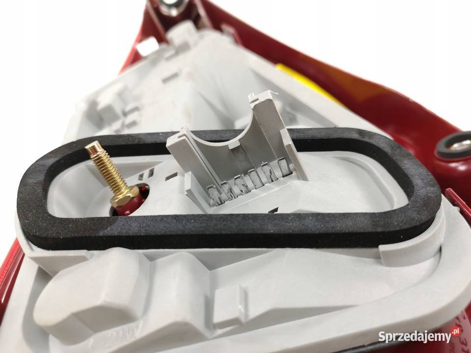 LAMPA PRAWY TYŁ BOSCH FIAT PALIO 9603 0318317004 lubelskie