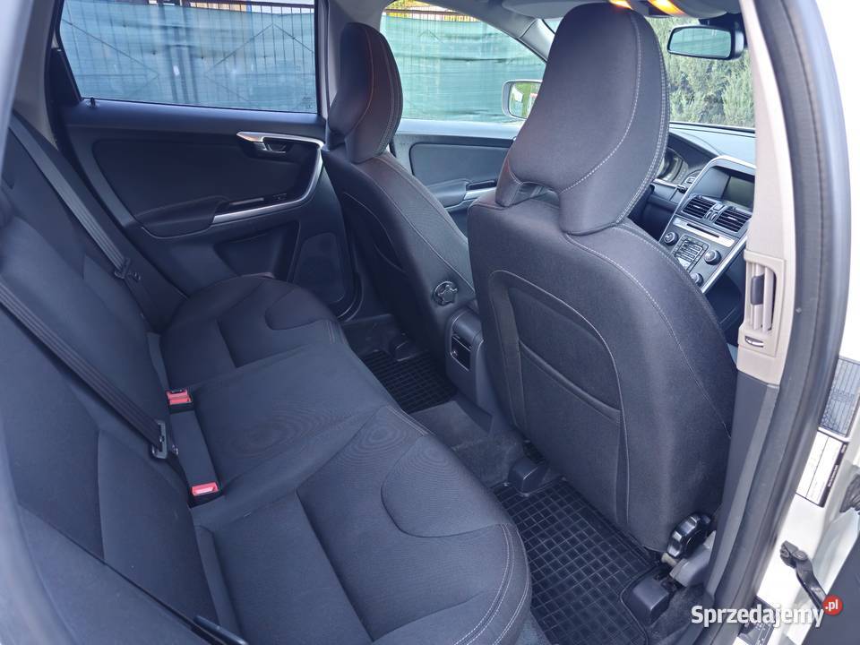 Volvo XC60 2014r 20D 181 Salon nieuszkodzony Poniatowa
