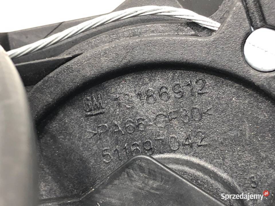 LINKA MASKI OPEL CORSA E 13186912 CIĘGNO