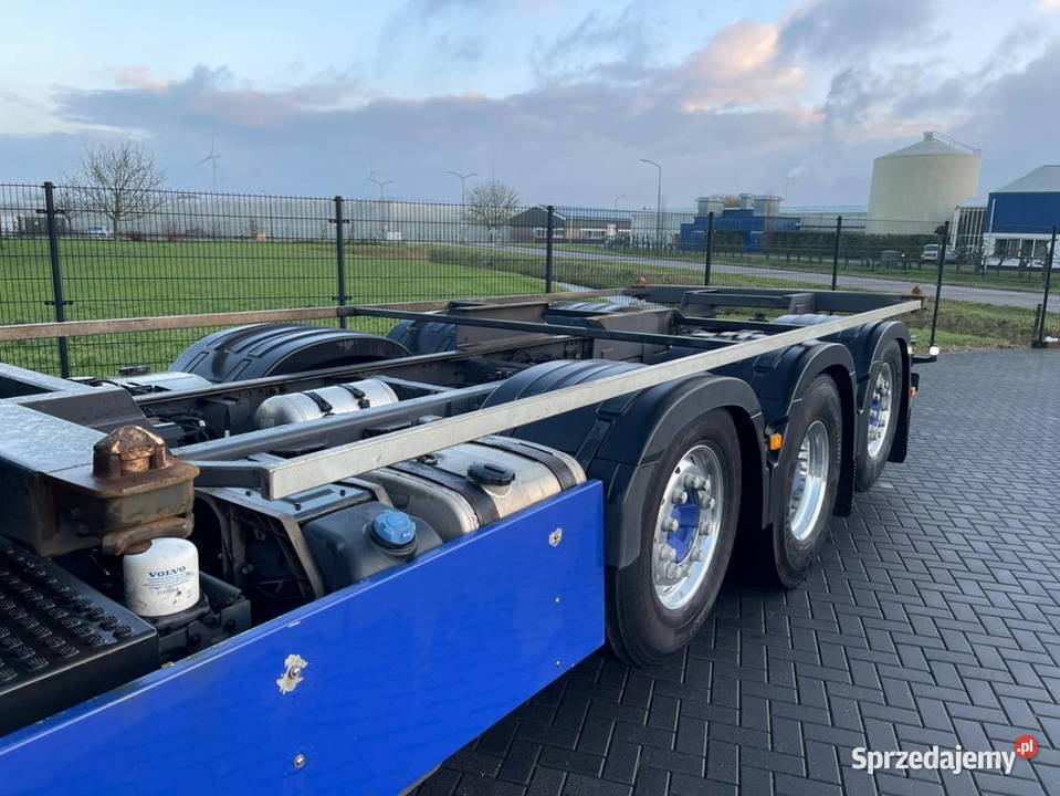 4 osiowy BDF 8x2 Volvo FH Warszawa