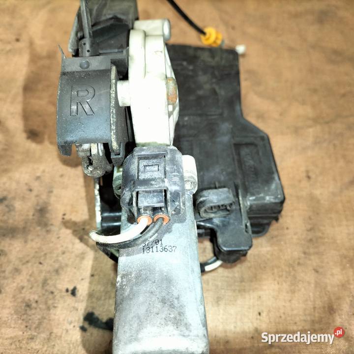 Zamek SOFT CLOSE drzwi prawych tylnych BMW E65 Poręba sprzedam