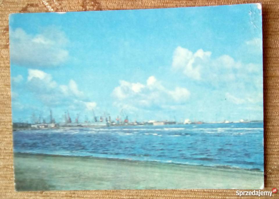 WIDOK NA PORT W TALLINIE MORZEM BAŁTYCKIM Piszczac