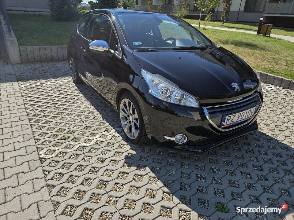 Peugeot 208 16l 2012r sprzedam