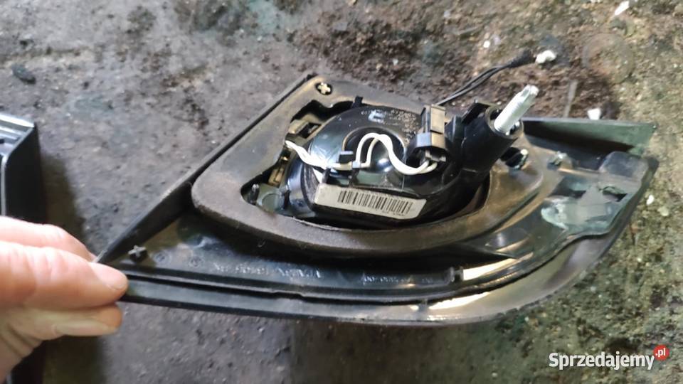 Lampa lewa prawa tył tylna w klape Citroen DS4 Lampy tylne Książ Wielkopolski