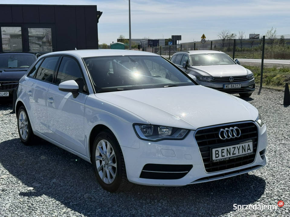 Audi A3 Sportback Audi A3 12 16V TSI 105 2014 klimatyzacja Wojkowice
