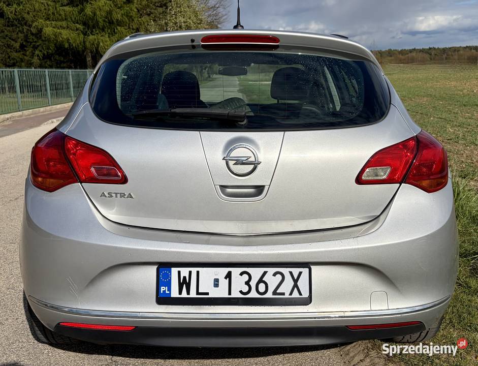 OPEL ASTRA J 2014 16 Benzyna 124 Wieliszew
