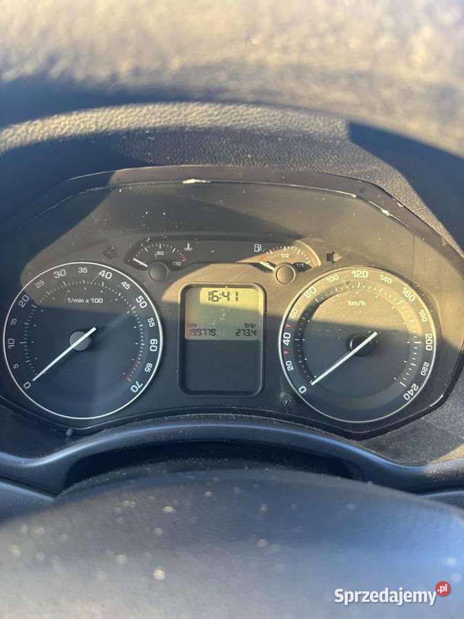 Skoda Octavia II 16 MPI 102 LPG 2007 199 gniazdo AUX Cichawa