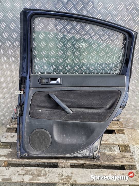 Drzwi Prawy Tył Volkswagen Passat B5 Sedan osobowe lubelskie Wisznice