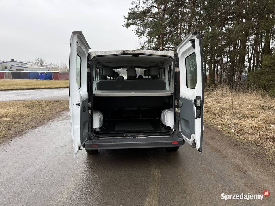 Opel Vivaro A 20 Dci Lift Long 9 Osobowy Renault Rok produkcji 2011