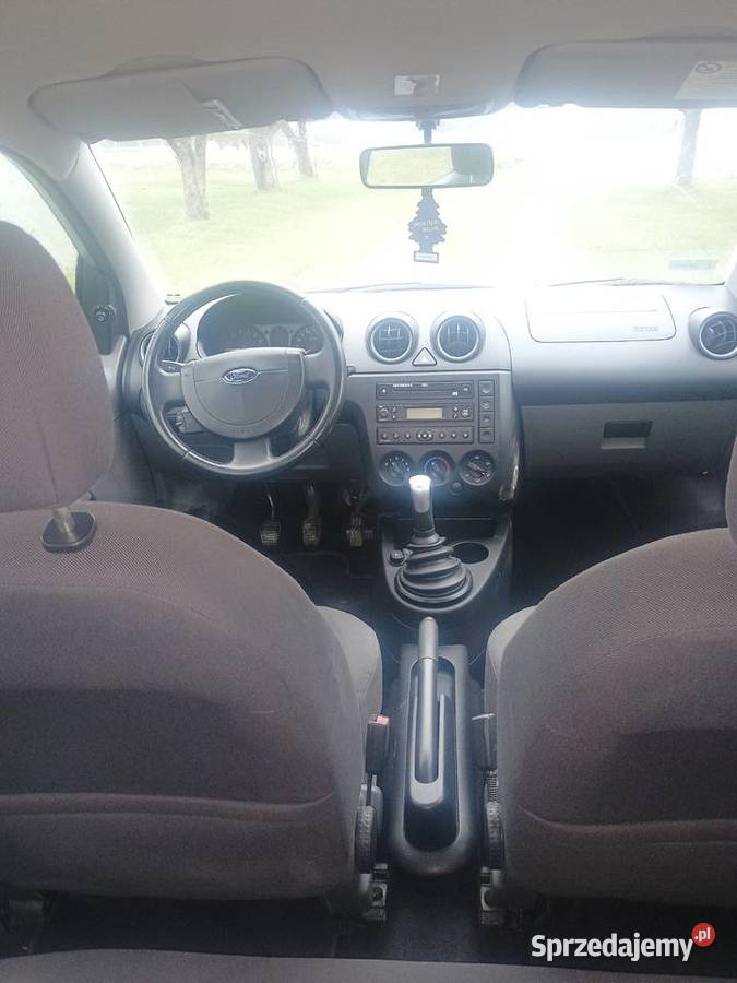 Ford Fiesta 14 benzyna z 2002r ładna