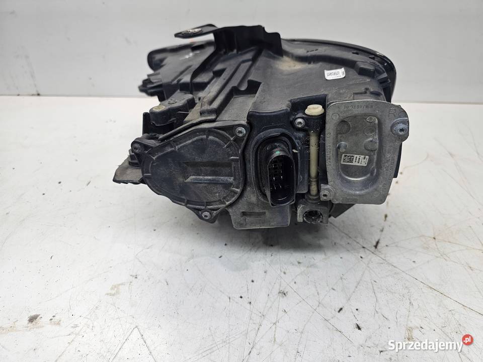 REFLEKTOR XENON LED PRAWY AUDI A3 8V LIFT Lampy przednie śląskie Przystajń
