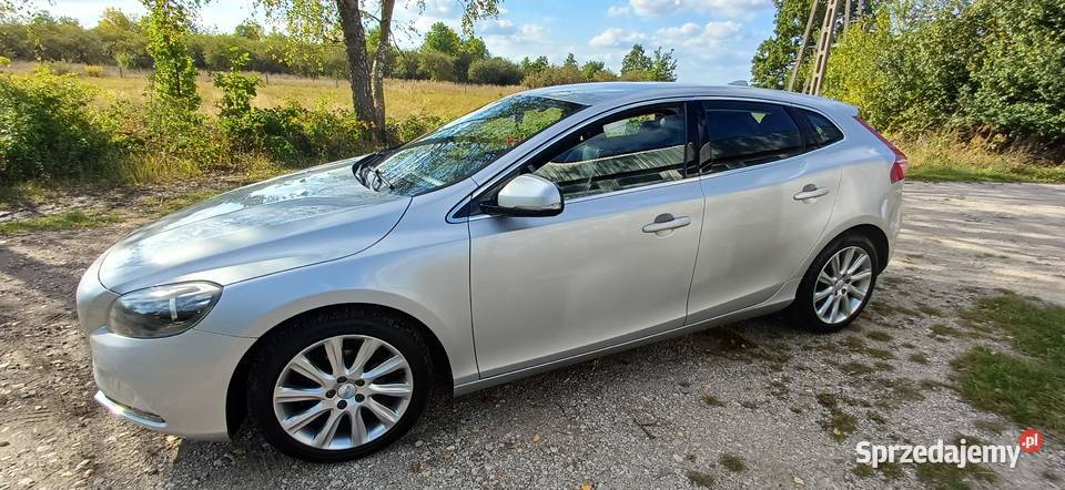 Volvo v40 oryginał lakier hak 2 komplety kół diesel Jędrzejów