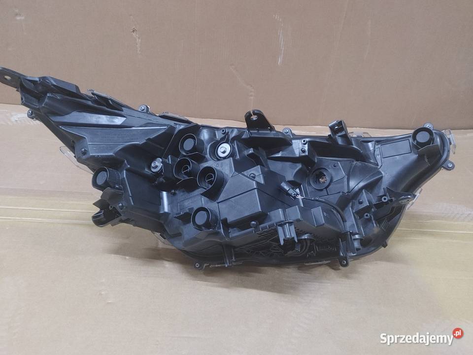 TOYOTA RAV4 V LIFT LAMPA PRZEDNIA LEWA lewe Lampy przednie Włocławek