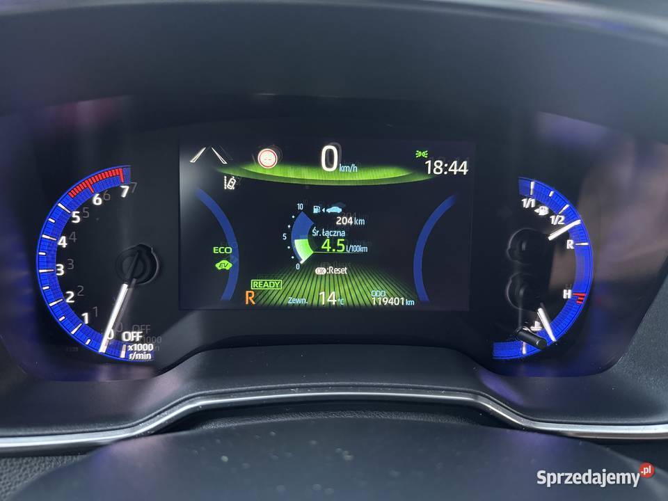 Toyota Corolla 18 Hybrid Active Niski przebieg Corolla