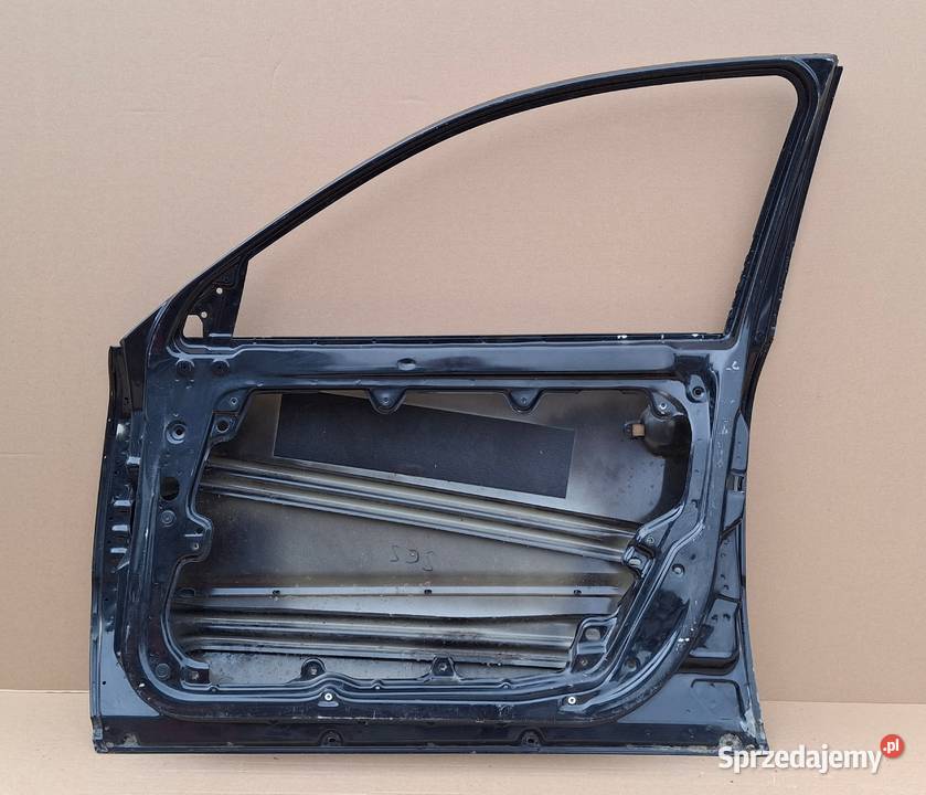 VW PASSAT B5 FL LIFT DRZWI PRAWY PRZÓD PRAWE osobowe Bieleń sprzedam