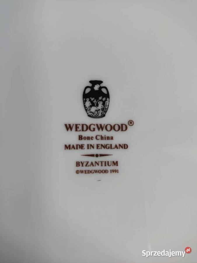 Talerz ekskluzywny Wedgwood Byzantium Bone China Głuchołazy
