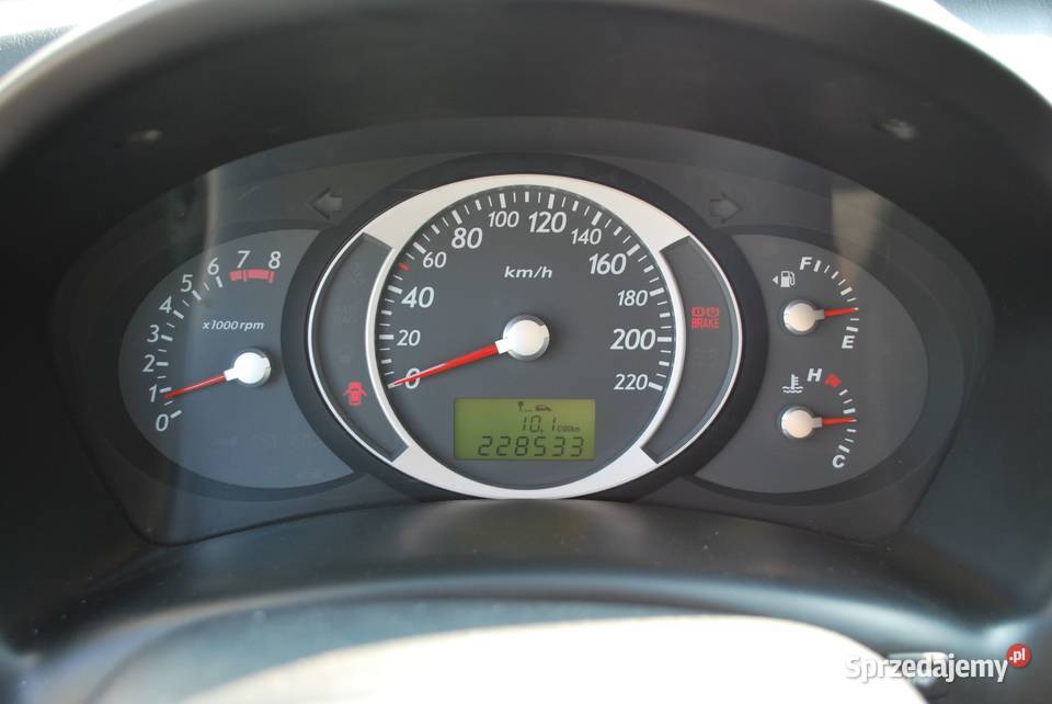 Hyundai Tucson 20 Benzyna 140 Klima bluetooth