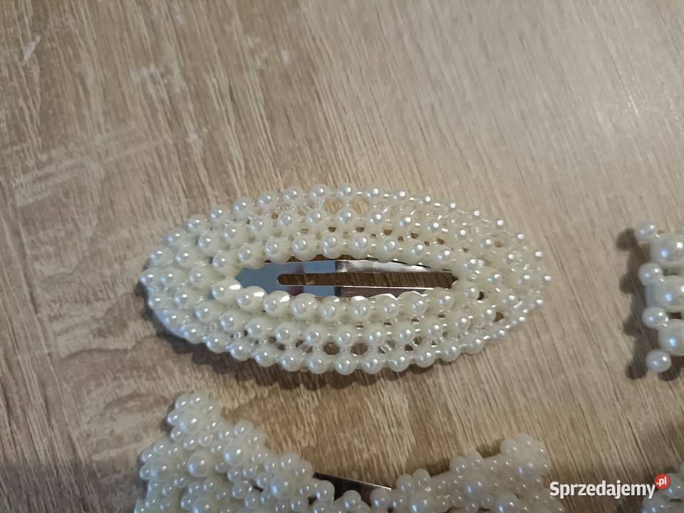 Zestaw 4 stylowych spinek do włosów perełki ecru pomorskie sprzedam