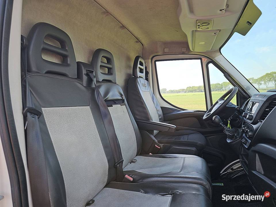 Iveco DAILY 35 C 18 30 L2H2 blaszak 4x2 2018 Samochody dostawcze
