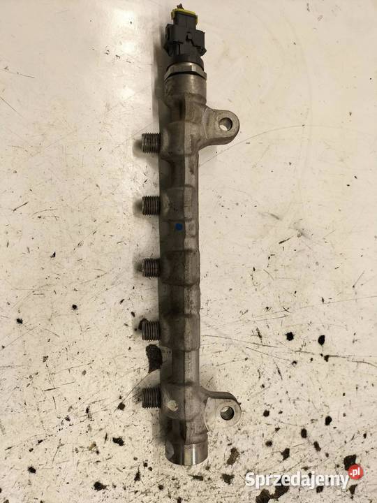 LISTWA WTRYSKOWA 0445214181 314002A420 17 CRDI Rok produkcji 2014