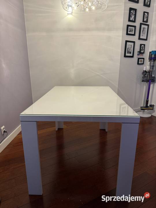 Stół do jadalni z krzesłami Warszawa