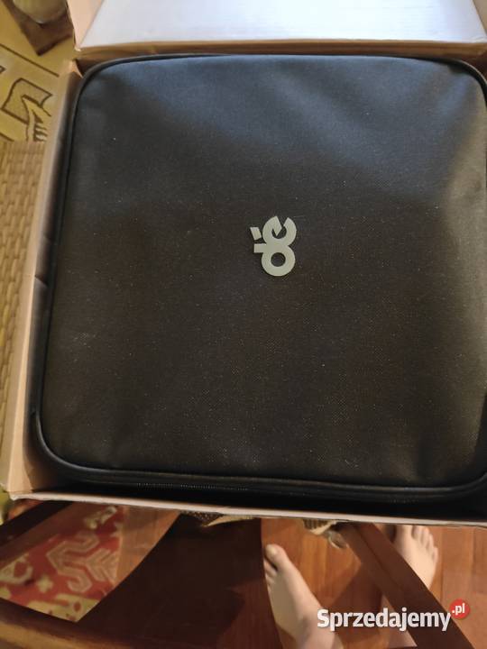 Kable z systemem ładującym do samochodu