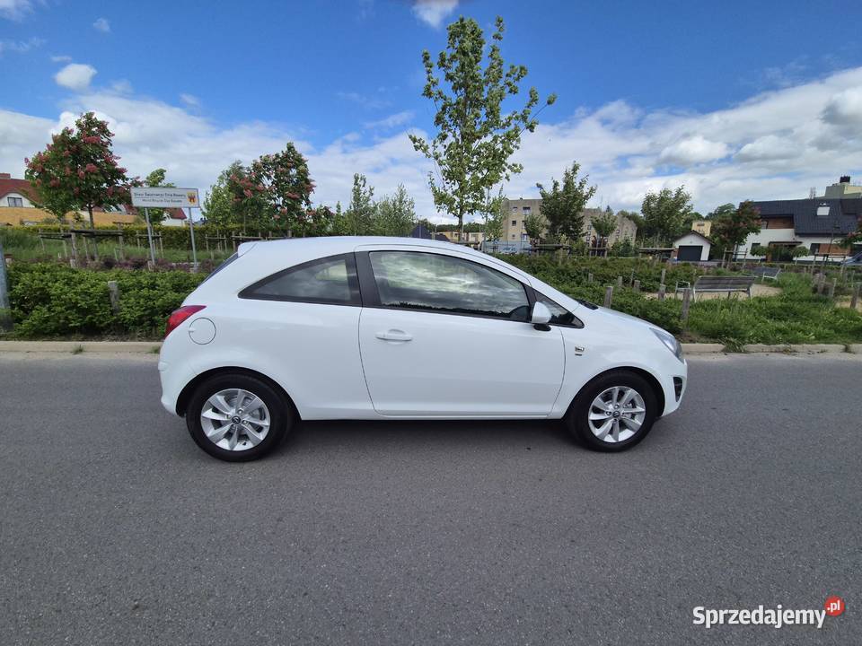 Opel Corsa 14 nawigacja kamera klima serwisowany Warszawa