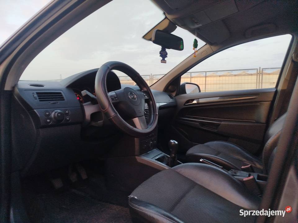 Opel Astra h 17 CDTI 2004 pół skóry ładna Hatchback dolnośląskie