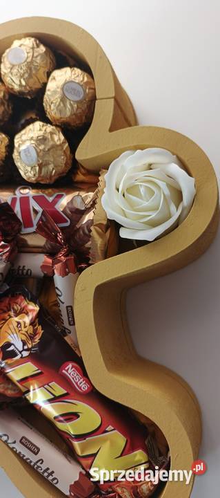 Box Piernik prezent świąteczny ze słodyczami Warszawa