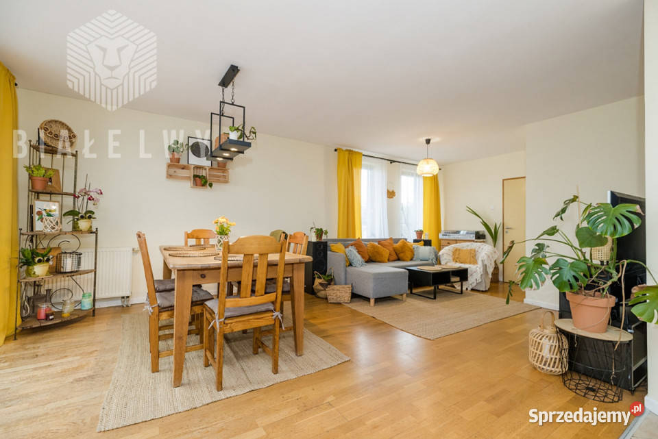 Mieszkanie Piaseczno Pelikanów 1155m2 6 pok Rok budowy 2004