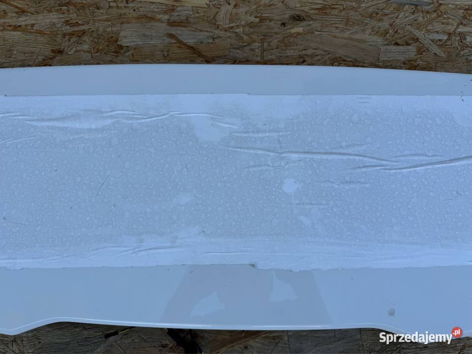 Spoiler lotka daszek klapy bagażnika Volvo v40 osobowe wielkopolskie Międzychód