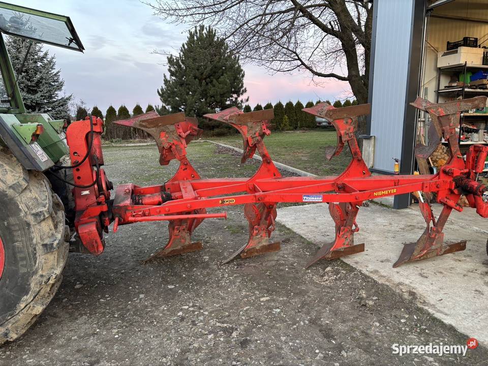 Pług 4 obrotowy Ratoszyn Pierwszy