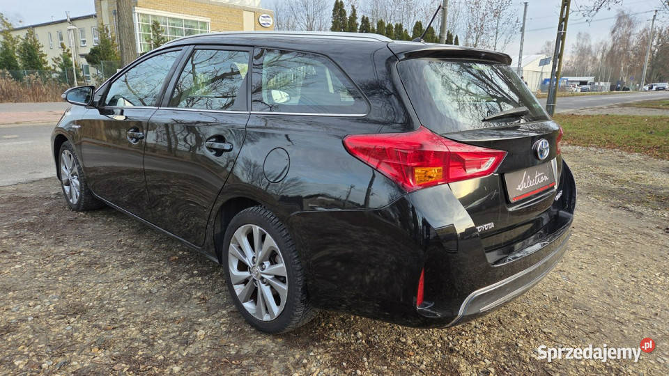 Toyota Auris 18 HSD 136 Kamera Serwisowany II Otwock Mały