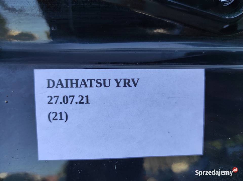 SZYBA DRZWI PRAWY PRZÓD DAIHATSU YRV 13