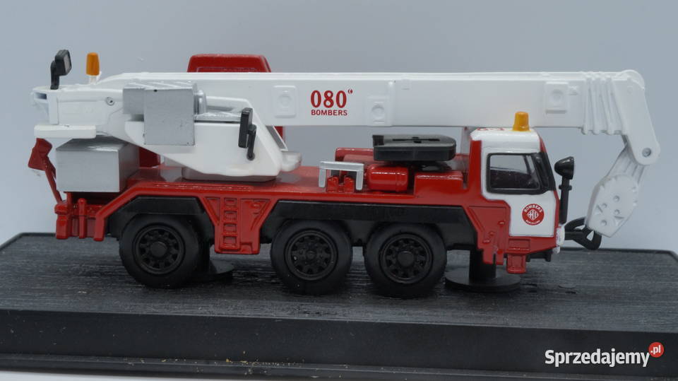 Dźwig strażacki Liebherr TM 10 180 del Prado Olesno