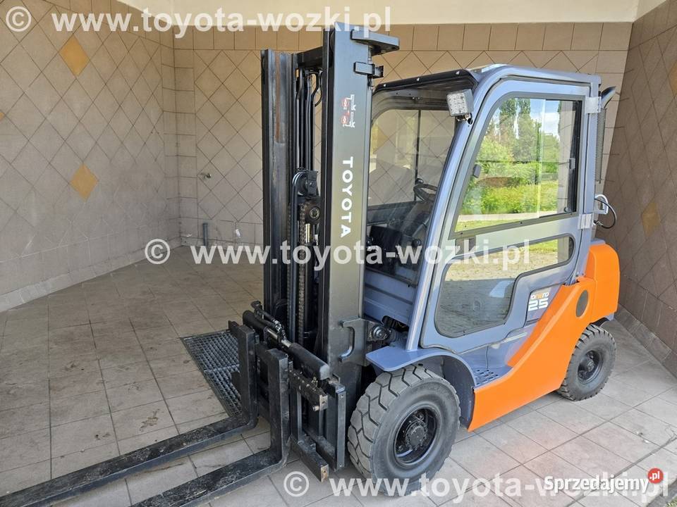 Wózek Widłowy TOYOTA 8FG25 Kabina wolny skok Wózki widłowe