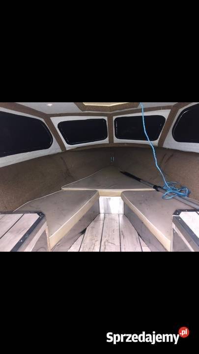 Zamiana Łódźłódka Shetland kabinowa motorówka