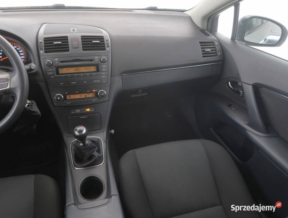 Toyota Avensis 16 Valvematic radio Avensis Bielany Wrocławskie