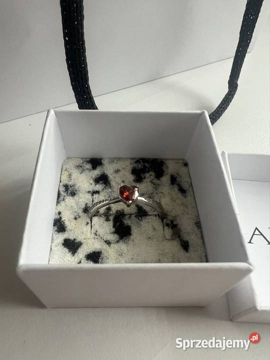 Pierścionek srebrny z cyrkoniami serce Apart Zegarki i Biżuteria Witowo