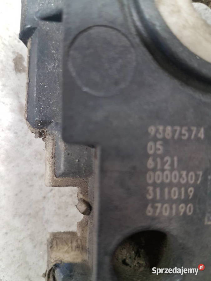 BMW 2 LCI F45 BMW F46 PODSTAWA AKUMULATORA Rok produkcji 2020 Turek