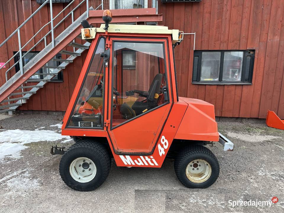 Ciągnik górski 4x4 nośnik narzędzi traktor Piwniczna-Zdrój